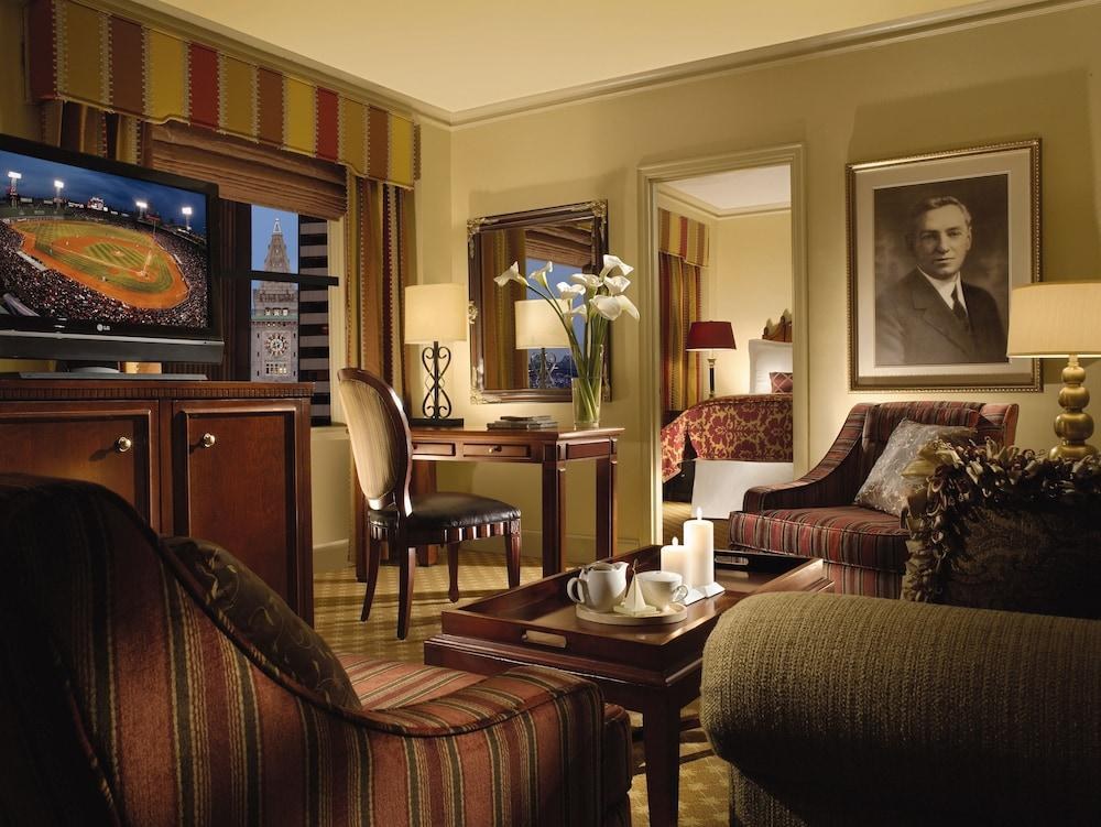 OMNI PARKER HOUSE photo 4