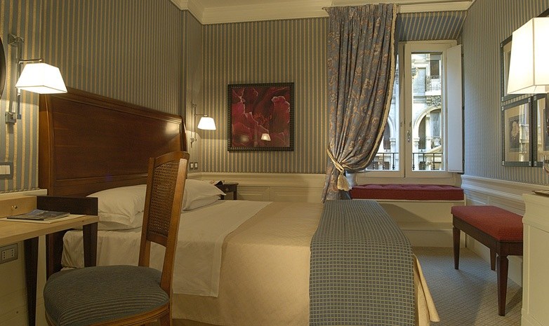 HOTEL STENDHAL