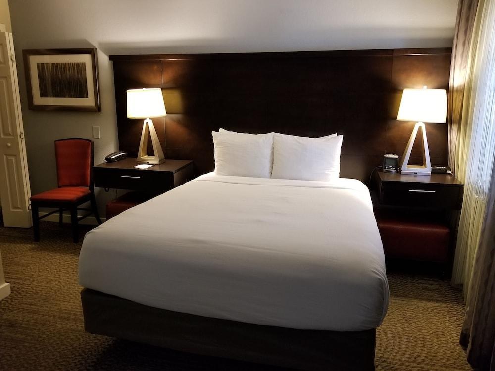 STAYBRIDGE SUITES ORLANDO LAKE BUENA VISTA photo 4