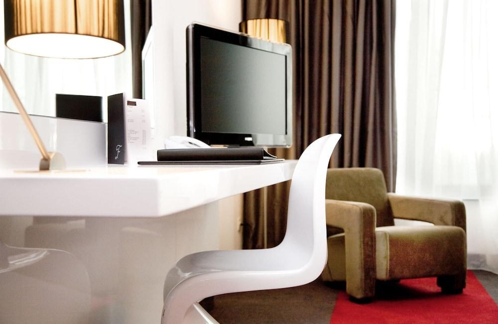 WESTCORD FASHION HOTEL photo 3