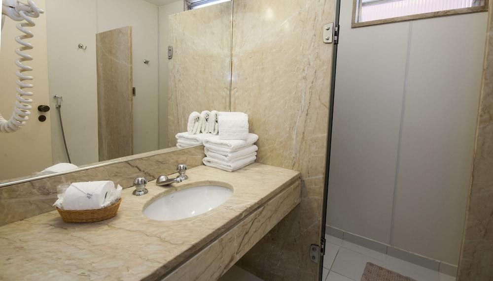 HOTEL CANADA photo 2