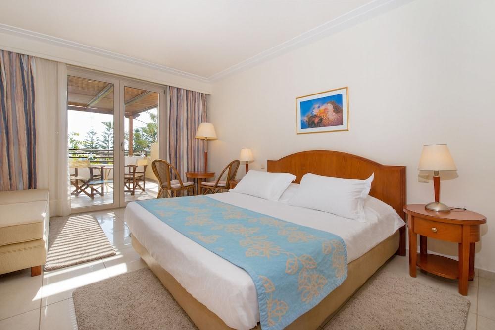 IBEROSTAR SELECTION CRETA MARINE photo 2