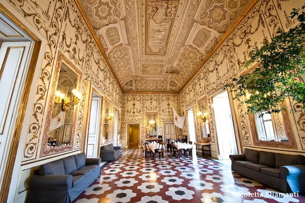 DECUMANI HOTEL DE CHARME photo 2