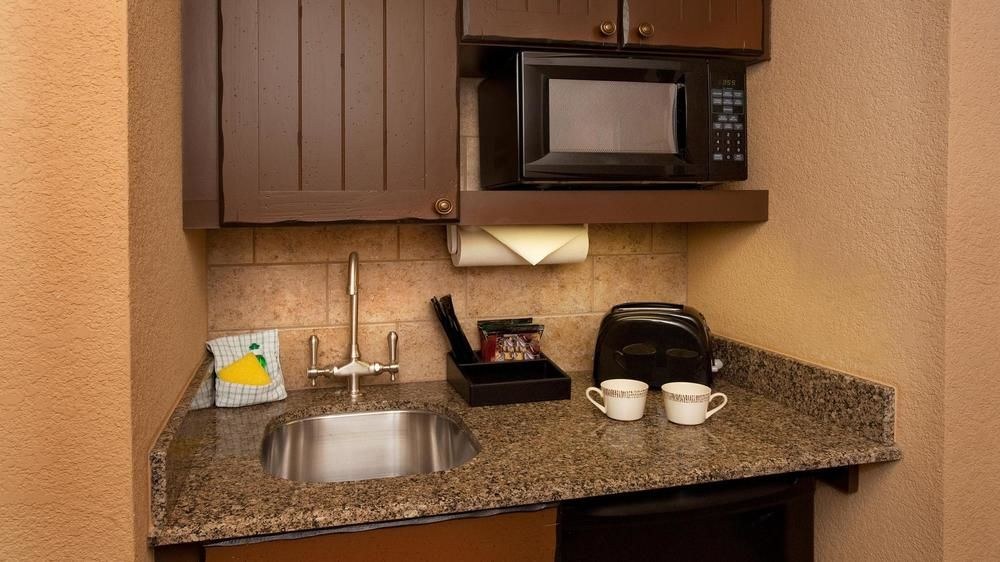 WALT DISNEY'S ANIMAL KINGDOM VILLAS PACKAGE