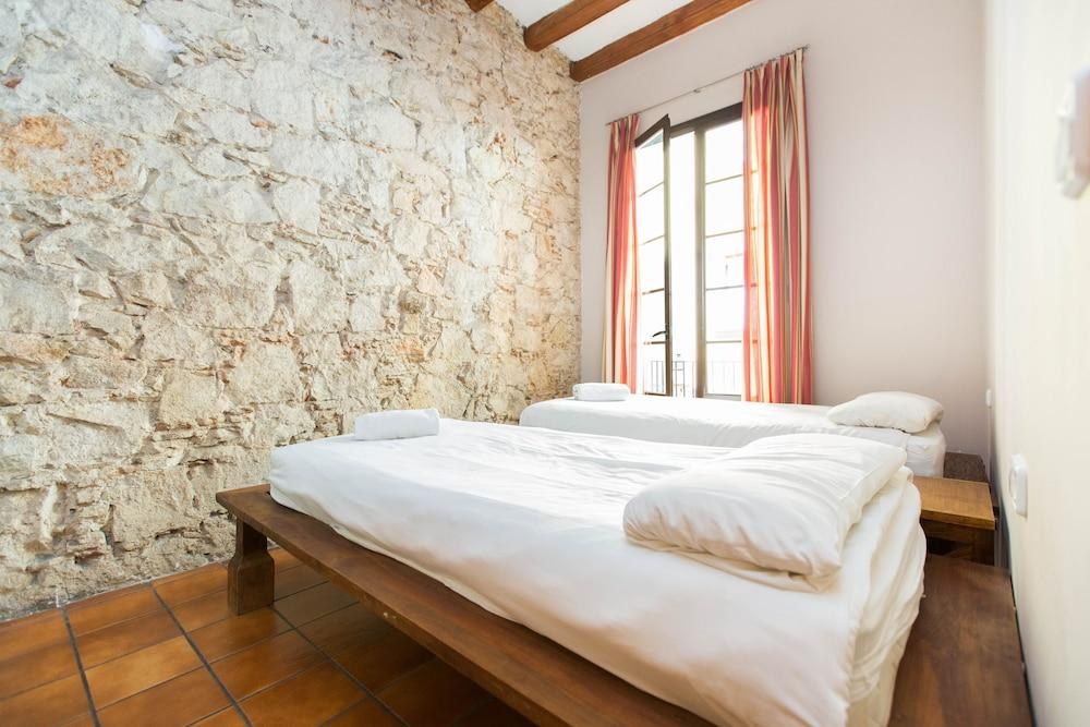 AINB LAS RAMBLAS - GUARDIA APARTMENTS photo 3