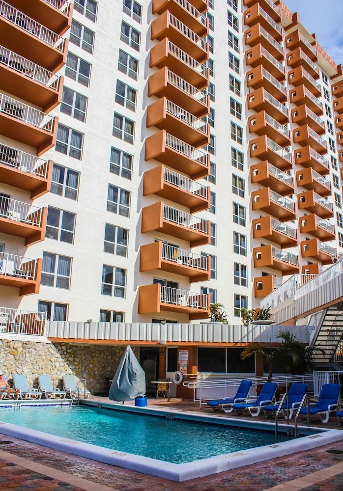 FORT LAUDERDALE BEACH RESORT