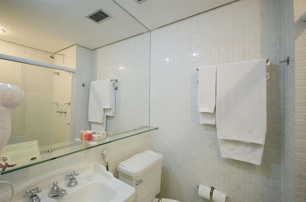 HOTEL ESTANPLAZA BERRINI photo 1