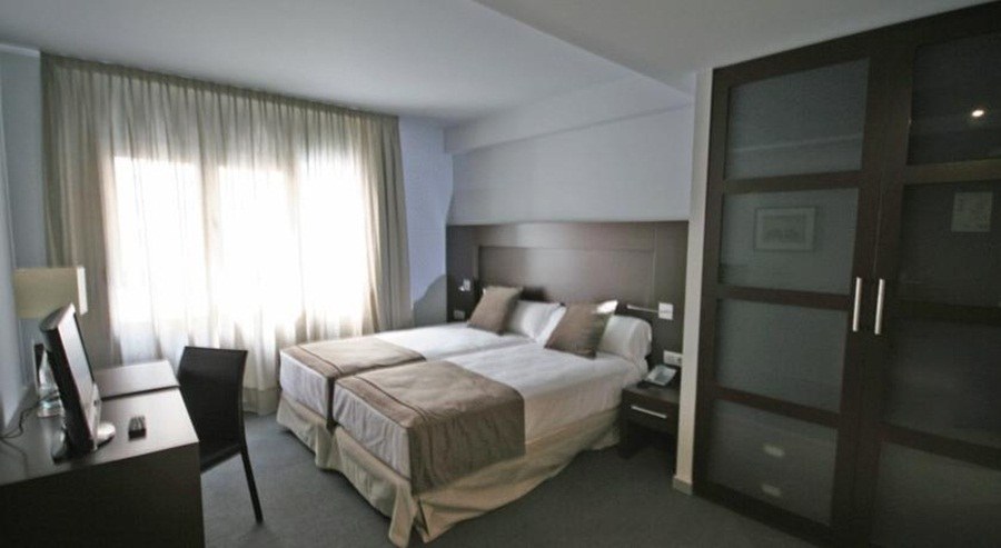 HOTEL MADANIS LICEO photo 2