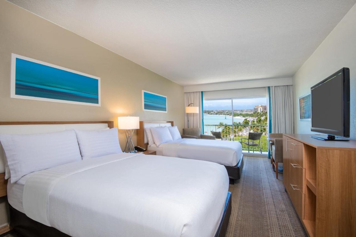 HOLIDAY INN ARUBA photo 2