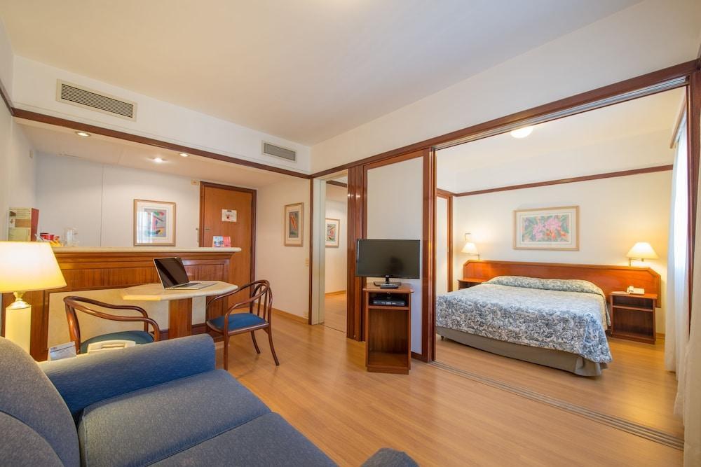 Ninety Hotel photo 2