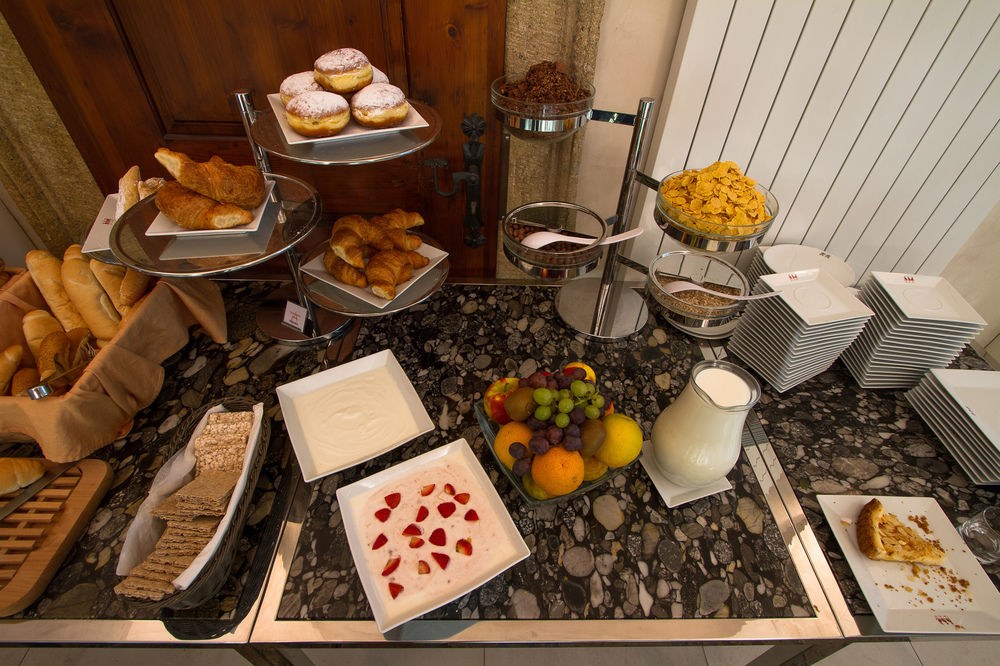 Three Storks Hotel photo 1