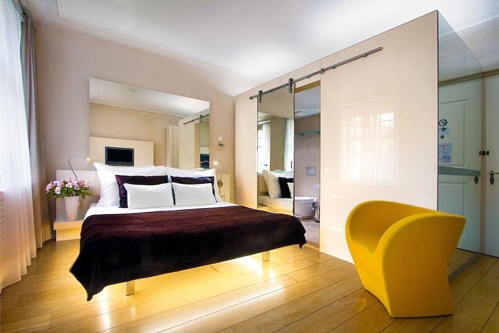 Three Storks Hotel photo 3