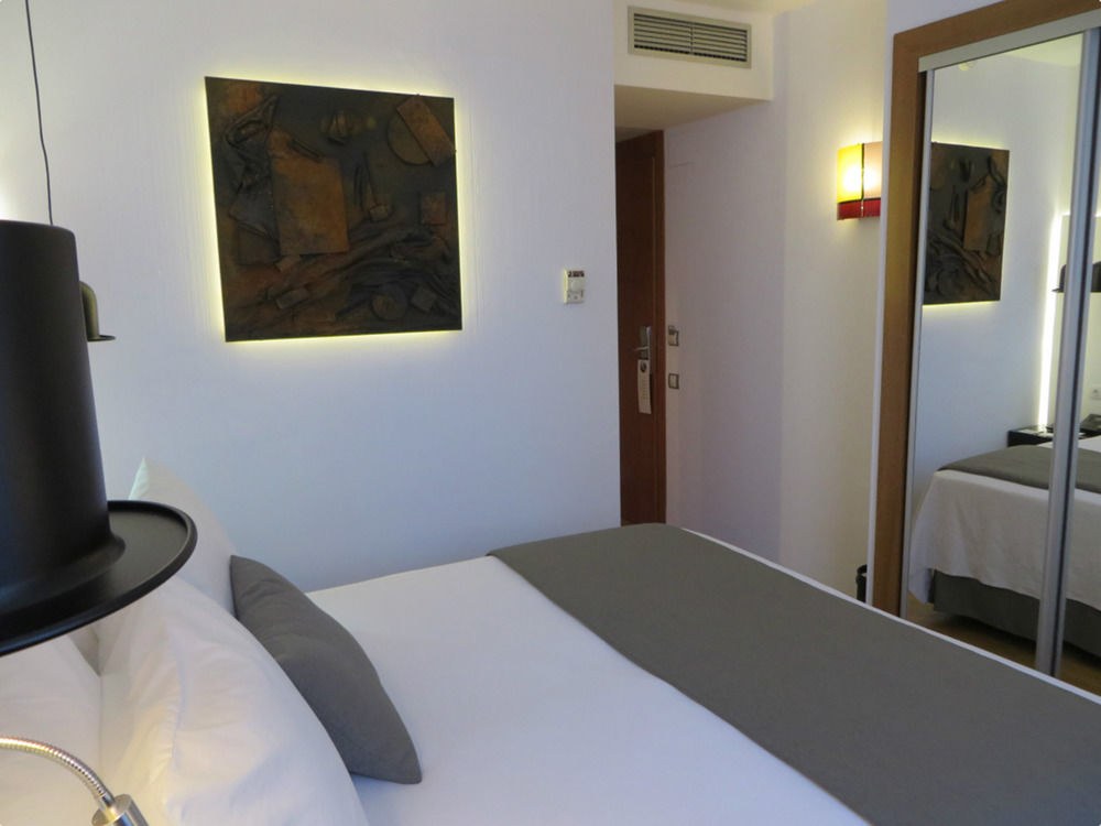 Evenia Rocafort photo 1