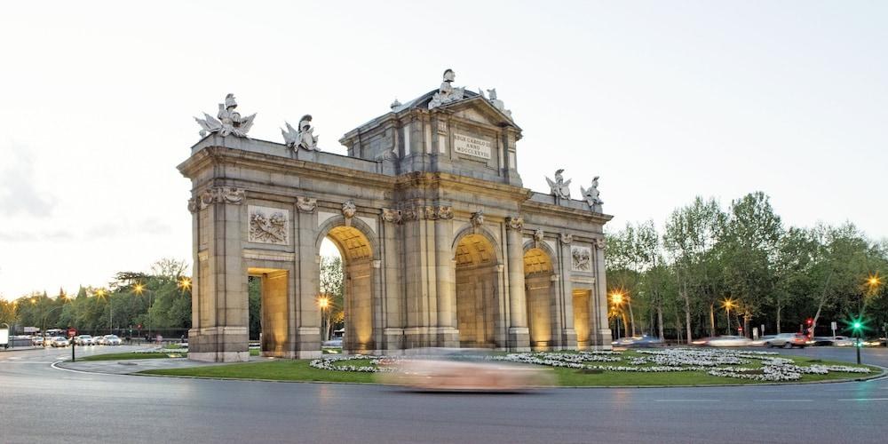Hospes Puerta de Alcalá photo 4