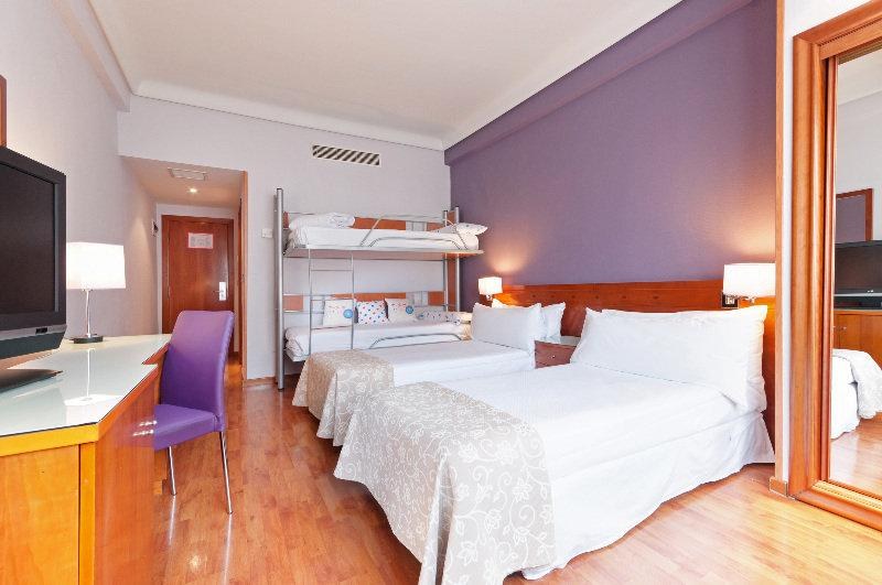 Hotel Madrid Centro Affiliated by Meliá photo 3