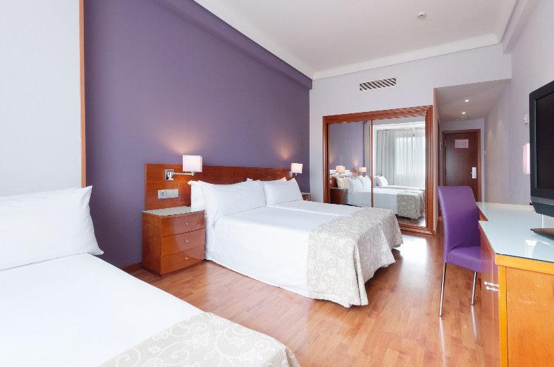 Hotel Madrid Centro Affiliated by Meliá photo 4