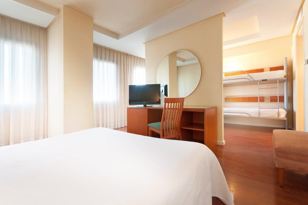 Hotel Madrid Chamartín Affiliated by Meliá photo 4