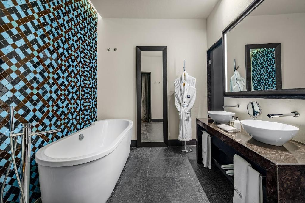 COOLROOMS PALACIO VILLAPANES photo 2