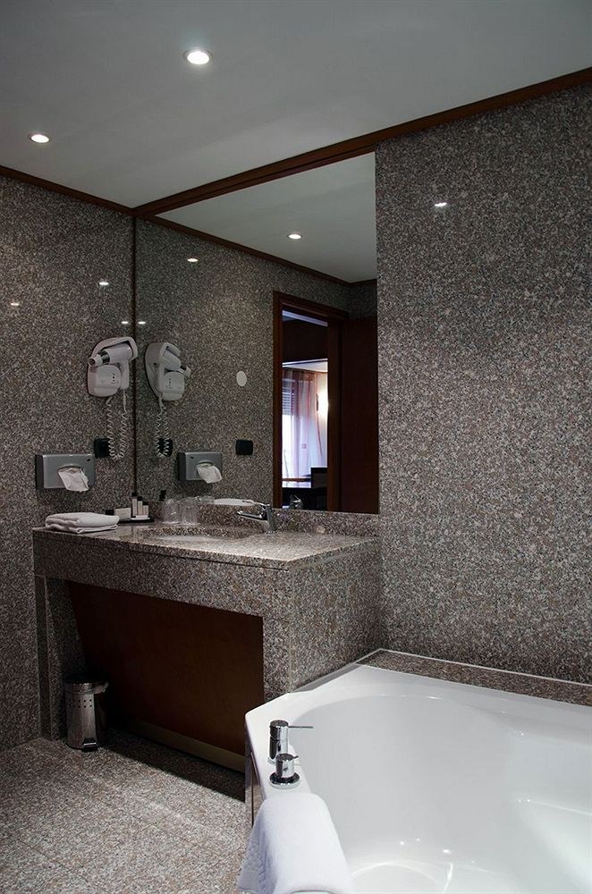 Goldstar Suites