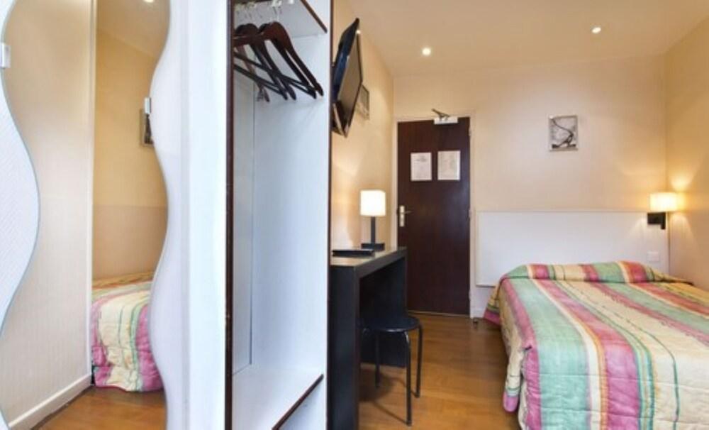 Merryl Hotel photo 3
