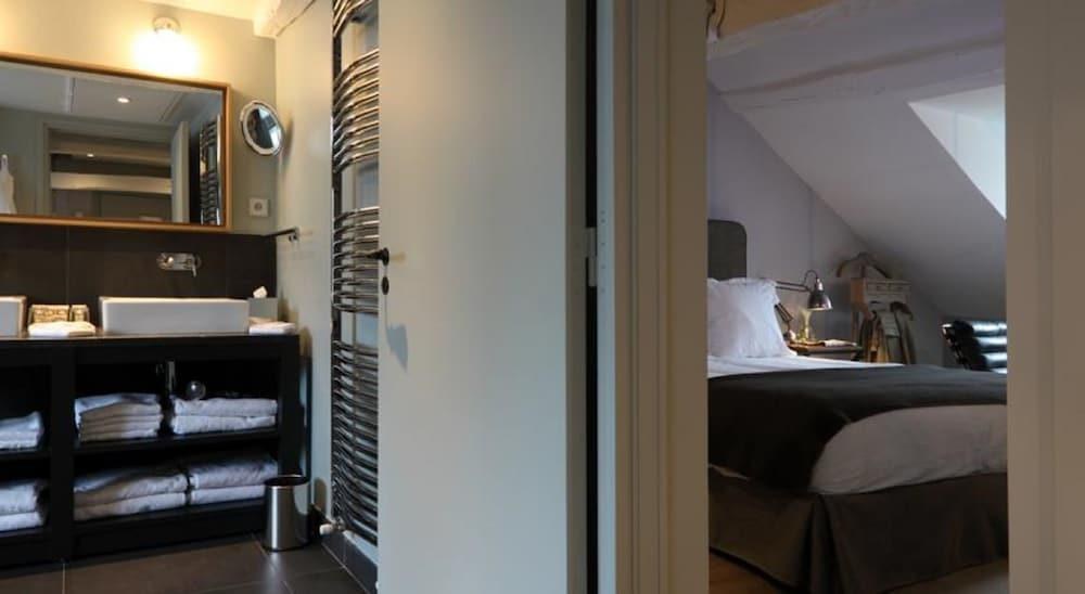 New Hotel Roblin photo 3