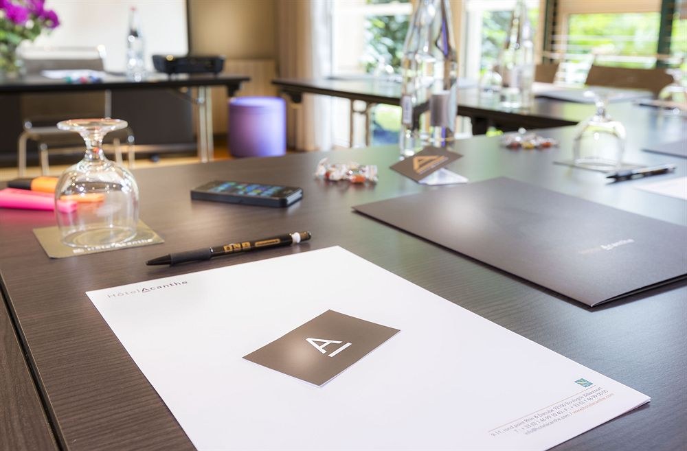 Quality Hotel Acanthe - Boulogne Billancourt