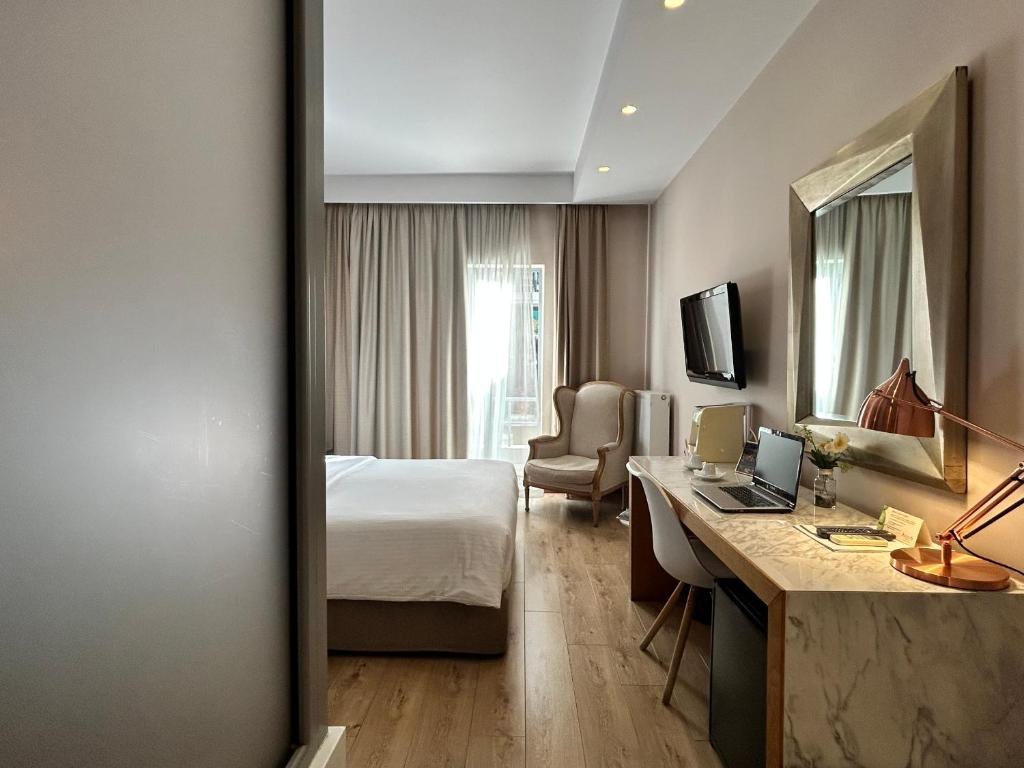 AREOS HOTEL photo 2