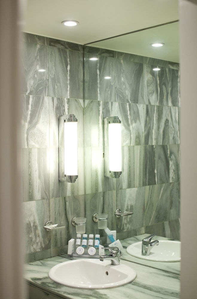 Hera Hotel photo 1