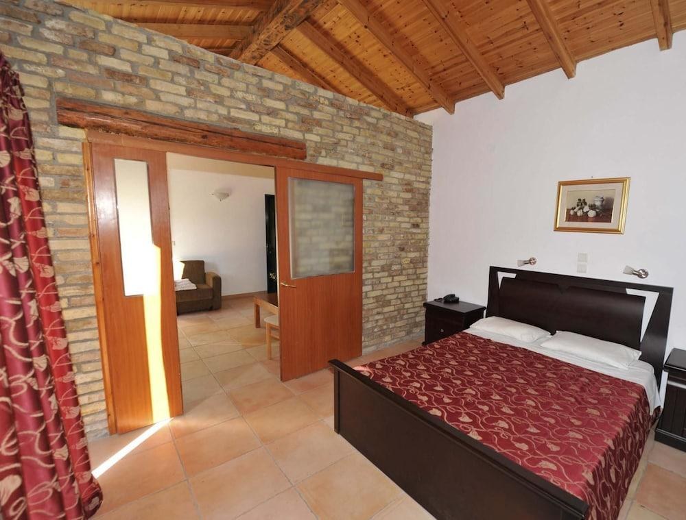 Blue Princess Beach Hotel & Suites photo 4