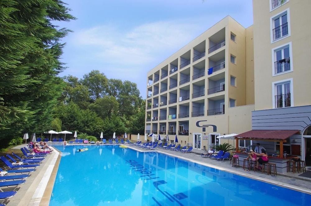Hellinis Hotel photo 2