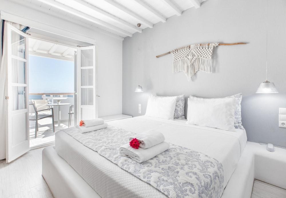 Mykonos Essence Adults Only photo 4