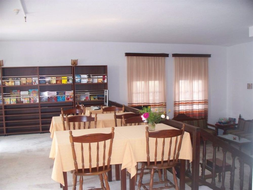 Adonis Hotel