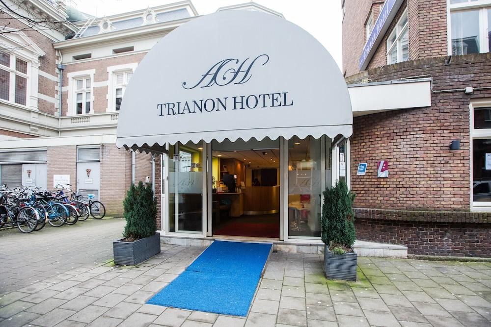 Trianon Hotel photo 2