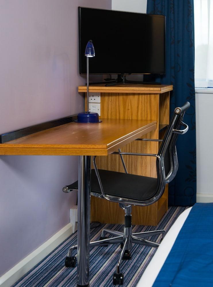 Holiday Inn Express Bristol - Filton photo 3