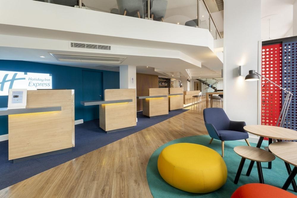 Holiday Inn Express - Edinburgh City Centre photo 3
