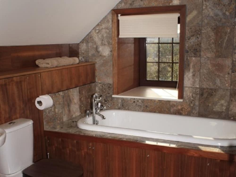 Ashtree House Hotel photo 2