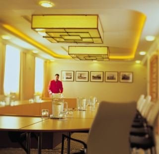 Crowne Plaza John Lennon Airport photo 3