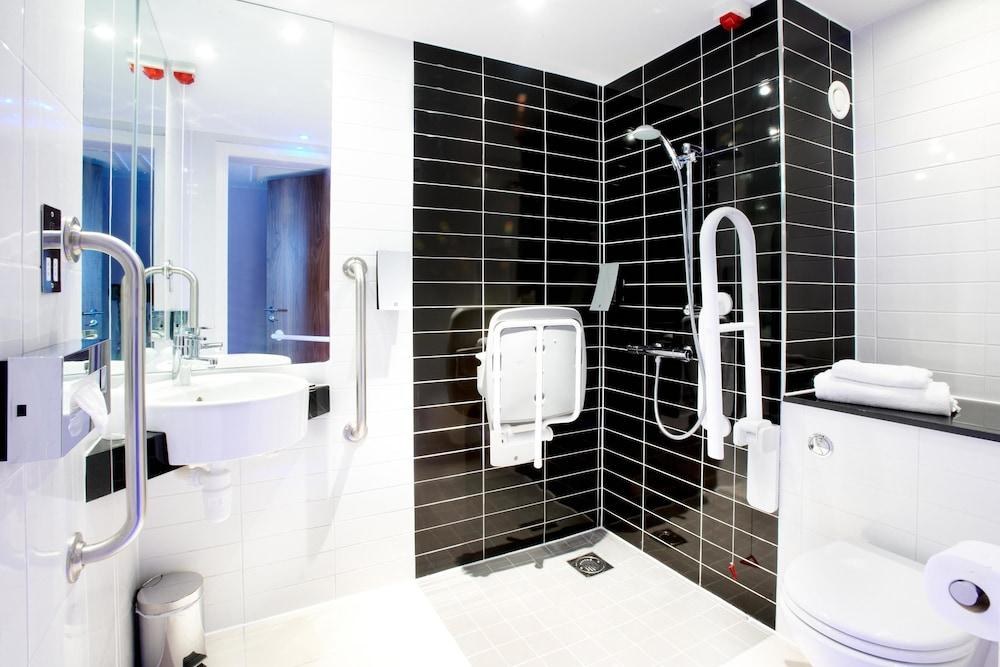 Holiday Inn Express London City photo 3