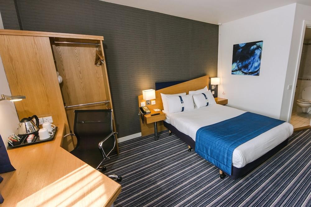 Holiday Inn Express London Royal Docks photo 2