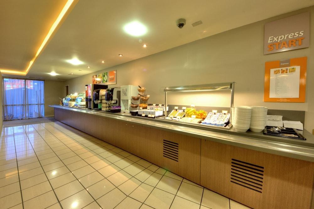 Holiday Inn Express London Limehouse photo 3