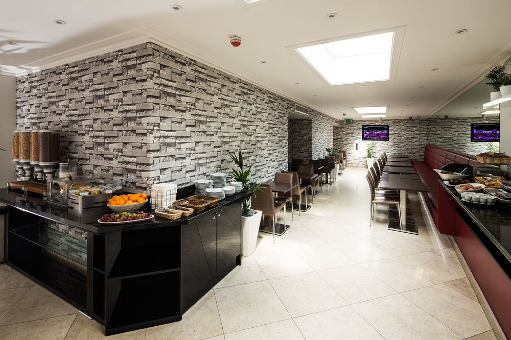 LONDON HOUSE HOTEL