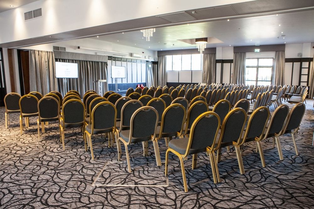 Felbridge Gatwick Hotel & Spa photo 1