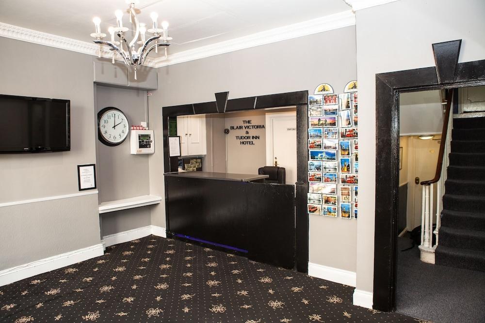 TUDOR INN HOTEL photo 1