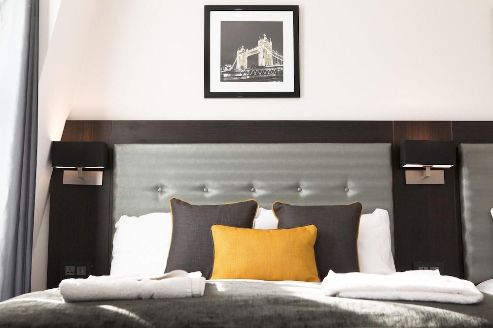 TUDOR INN HOTEL photo 3