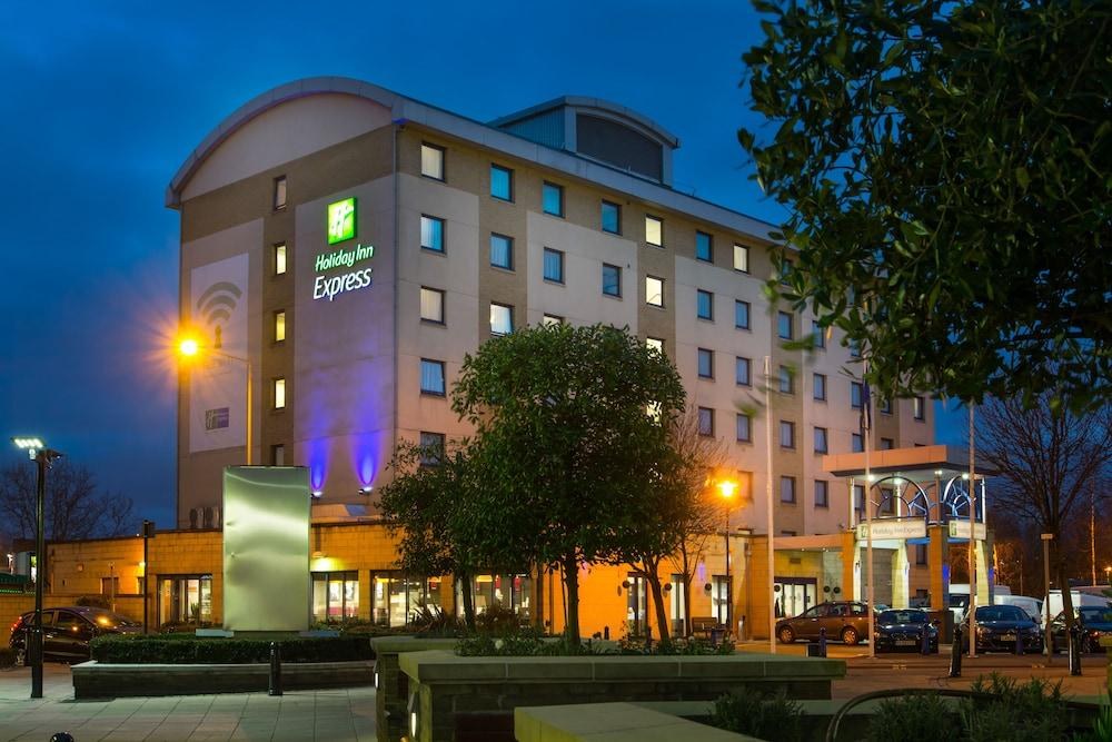 Holiday Inn Express London - Wandsworth photo 3