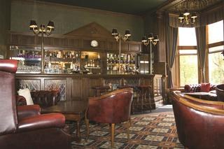 The Oaks Hotel