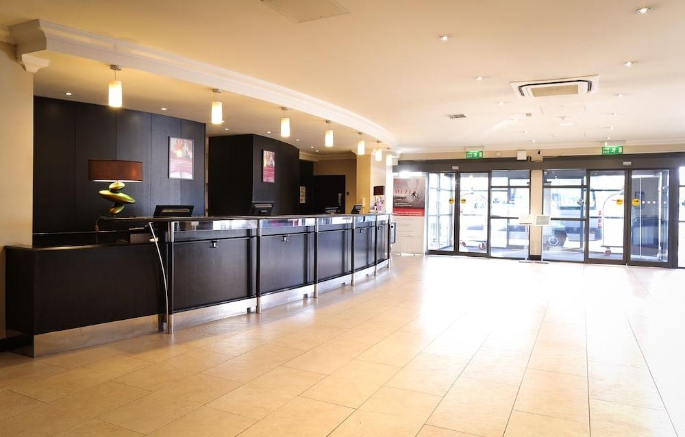Crowne Plaza Manchester Airport