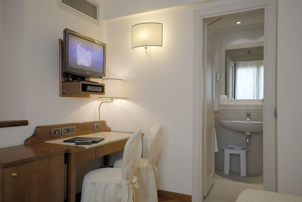 B&B Hotel Firenze Laurus Al Duomo photo 3