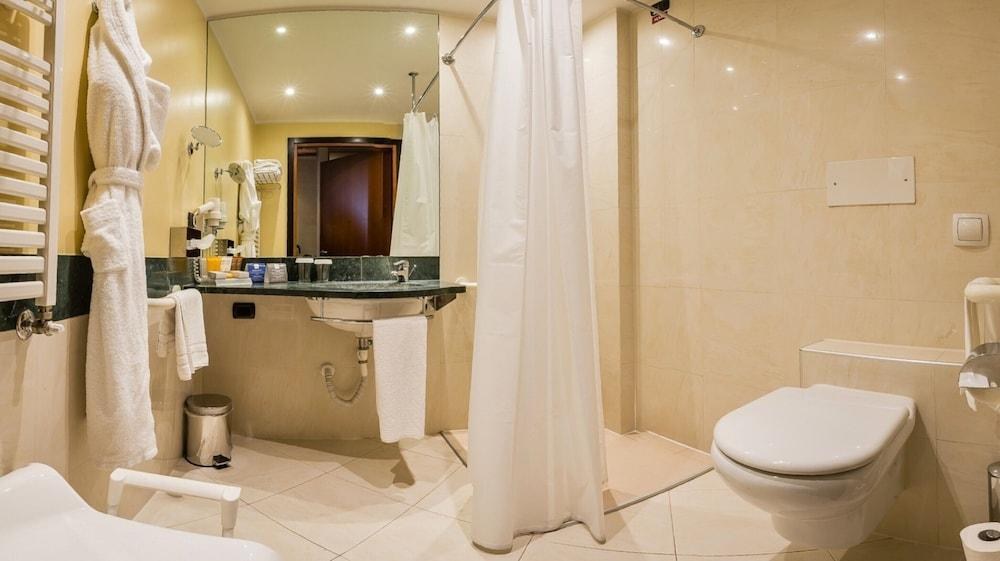 Crowne Plaza Milan Malpensa Airport photo 2