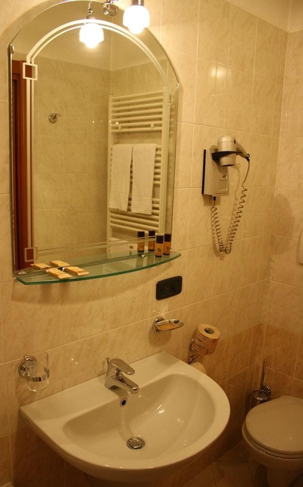 Hotel Majestic - Linate Airport photo 3